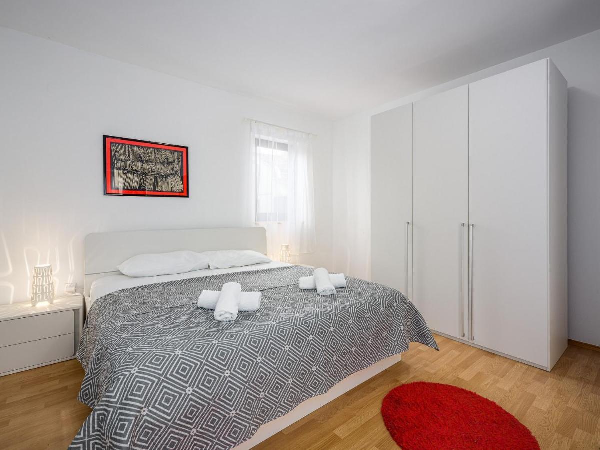 Villa Martimar With Pool And Hot Tub In Istria Rosini Buitenkant foto