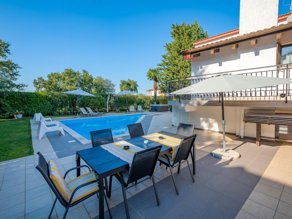 Villa Martimar With Pool And Hot Tub In Istria Rosini Buitenkant foto